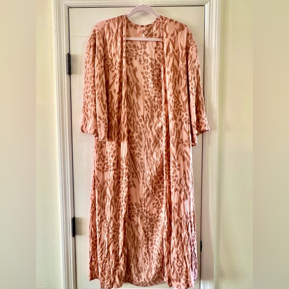 Amuse Society Pink Patterned Kimono XS~Small - Picture 2 of 2
